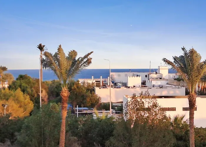 Family-friendly Getaway With Jacuzzi-garden-resort And Mountain Views Villa *